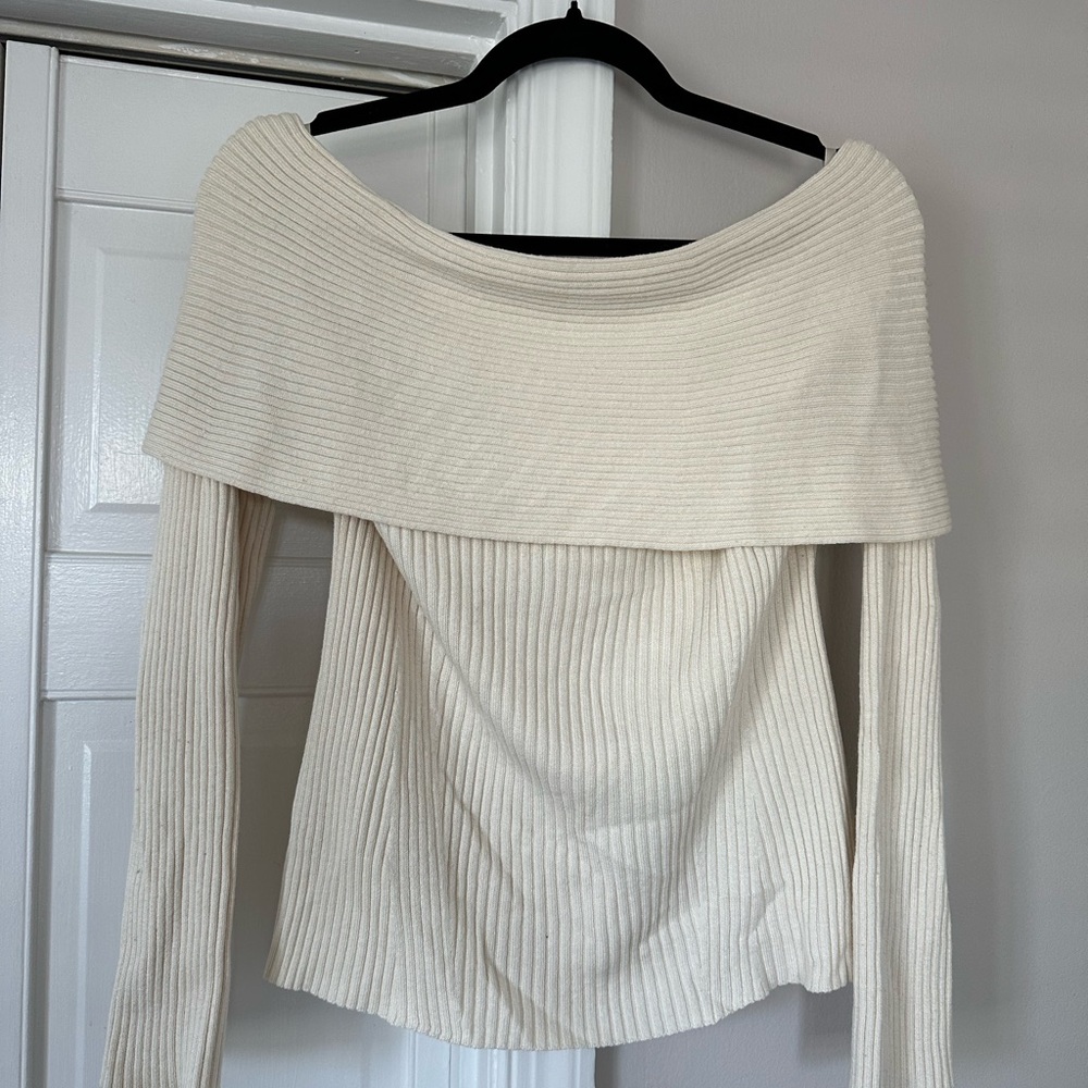 Banana Republic Cream Off-the-Shoulder Sweater with Elegant Folded Collar
